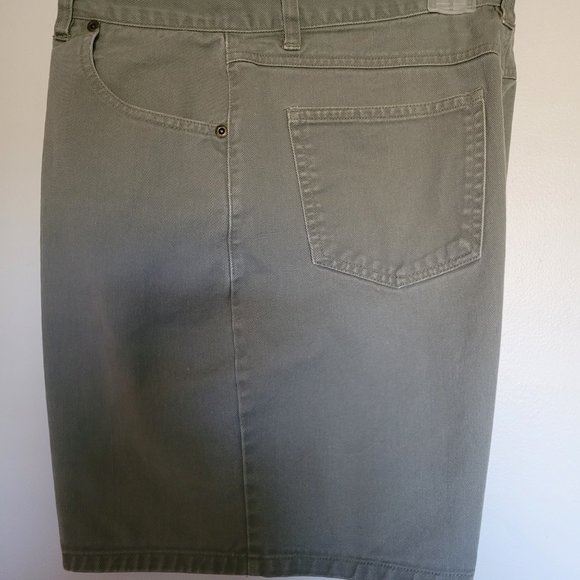 Vintage Cherokee Sage Green Denim Jean Shorts Size 16 - Picture 4 of 4
